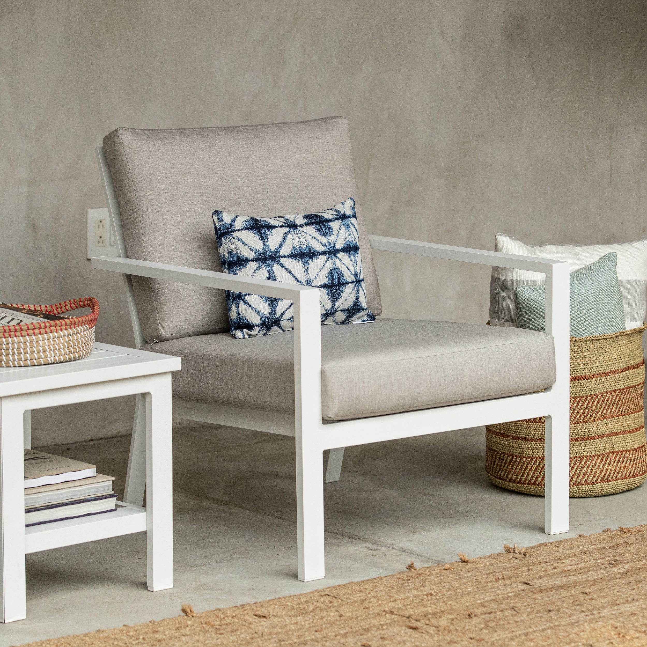 Luna Outdoor Fixed Chair - Image 4